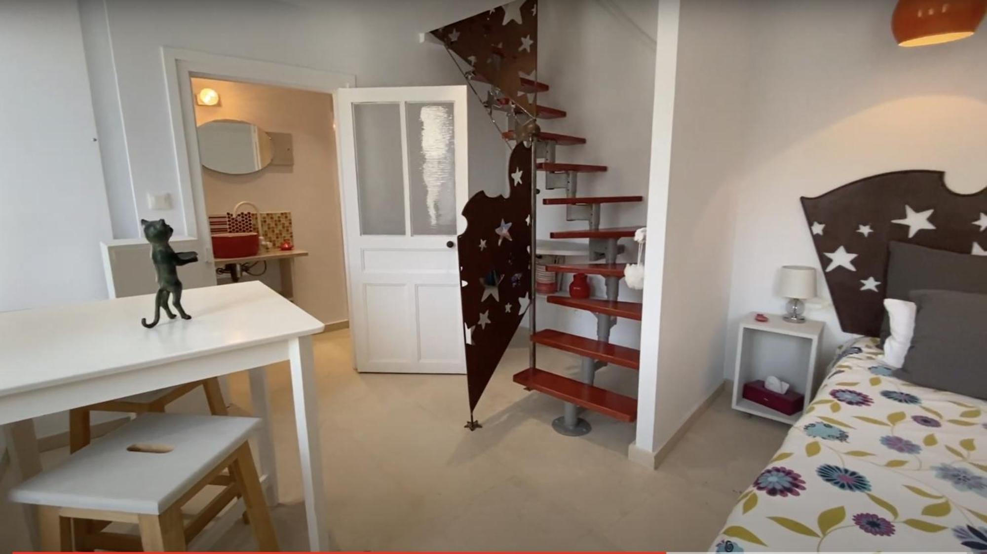 48 Urban Suites Dun-le-Palestel Стая снимка